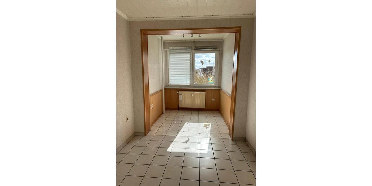 Etagenwohnung Baunatal - 3 Zimmer, 90 m&sup2;, 880&euro; | Angebot:26265656