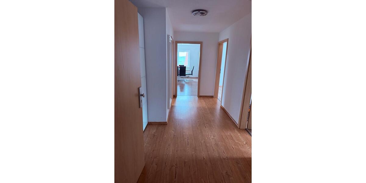 Dachgeschoßwohnung Wolfhagen - 3 Zimmer, 79 m&sup2;, 900&euro; | Angebot:26444422