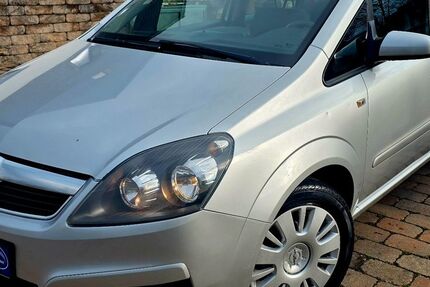 Opel Zafira 211.342 km 2.999 &euro; KASSEL 34125