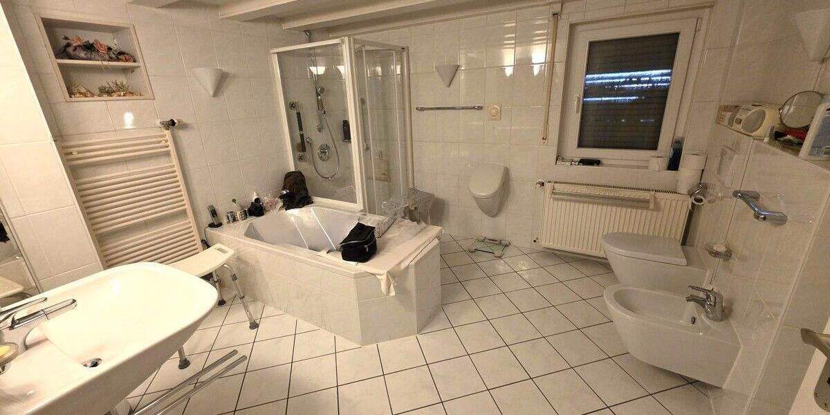 Ein Juwel in Kassel-Nord - 1-2 Familienhaus in Hinterbebauung 7 zimmer