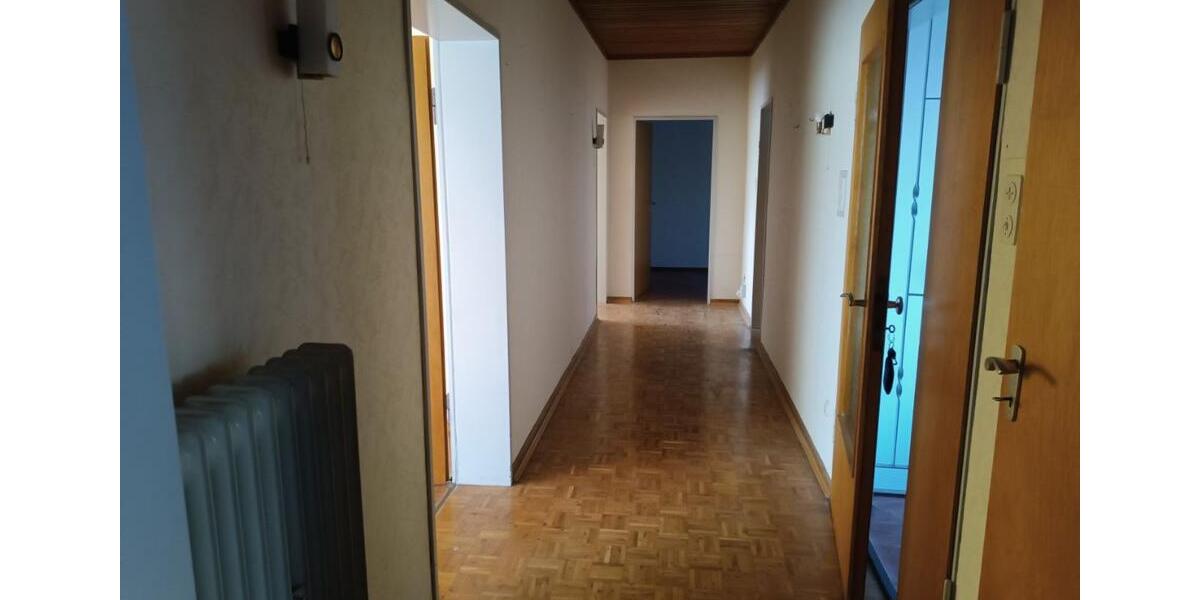 Einfamilienhaus Baunatal - 6 Zimmer, 150 m&sup2;, 330.000&euro; | Angebot:24640163