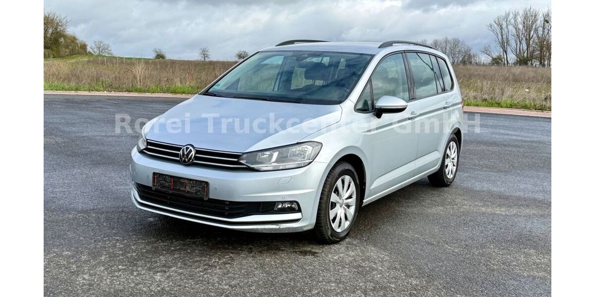 VW Touran 207.000 km 14.477 &euro; Fuldatal-Ihringshausen 34233
