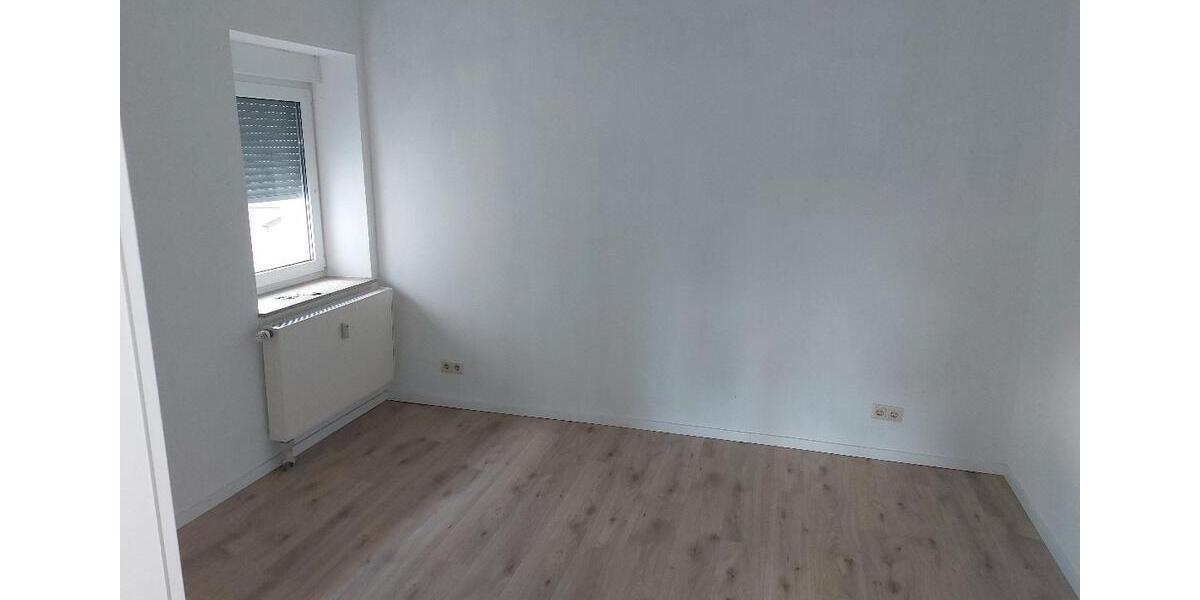 Erdgeschoßwohnung Kassel Fasanenhof - 3 Zimmer, 86 m&sup2;, 700&euro; | Angebot:26373432