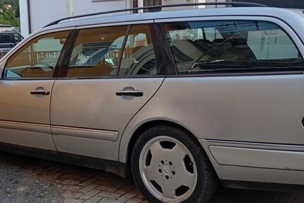Mercedes-Benz 320 294.000 km 1.999 &euro; Ahnatal 34292