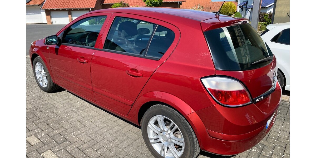 Opel Astra 45.900 km 5.200 &euro; Gudensberg 34281