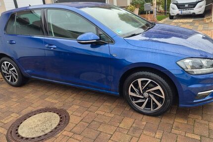 VW Golf 136.500 km 8.999 &euro; BAUNATAL 34225