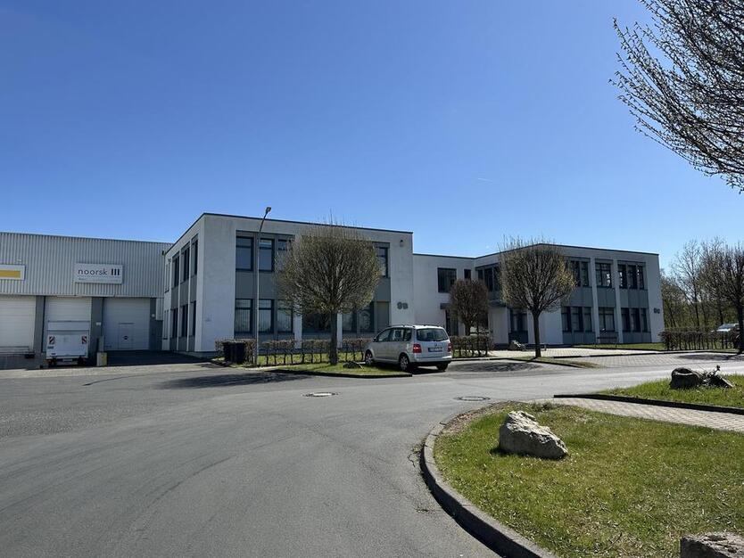 PROVISIONSFREI +++ Hallenfläche 1.002 m² mit Büro 184 m² +++ direkt vom Eigentümer