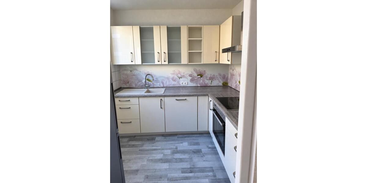 Etagenwohnung Baunatal - 3 Zimmer, 76 m&sup2;, 730&euro; | Angebot:27629682