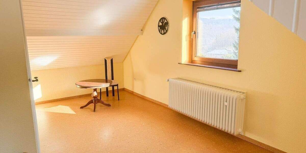 Mehrfamilienhaus, Wohnhaus Kaufungen Oberkaufungen - 8 Zimmer, 248 m&sup2;, 595.000&euro; | Angebot:26016031