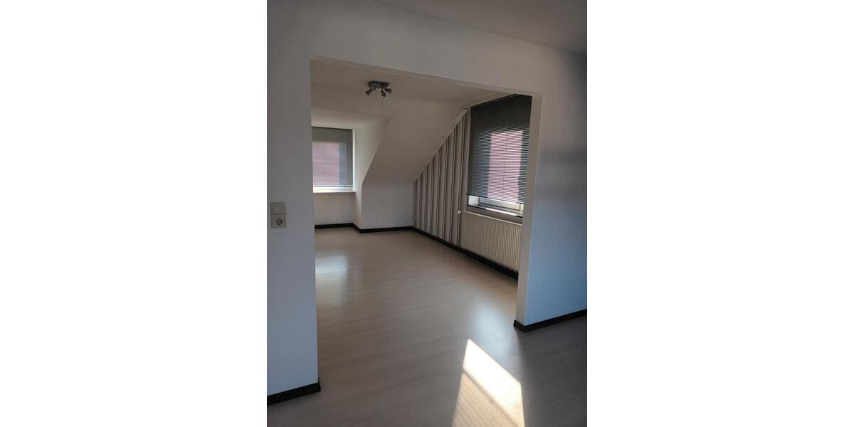 Wunderschöne 3 Z. DG-Wohnung frei zum 01.03.2026 3 zimmer