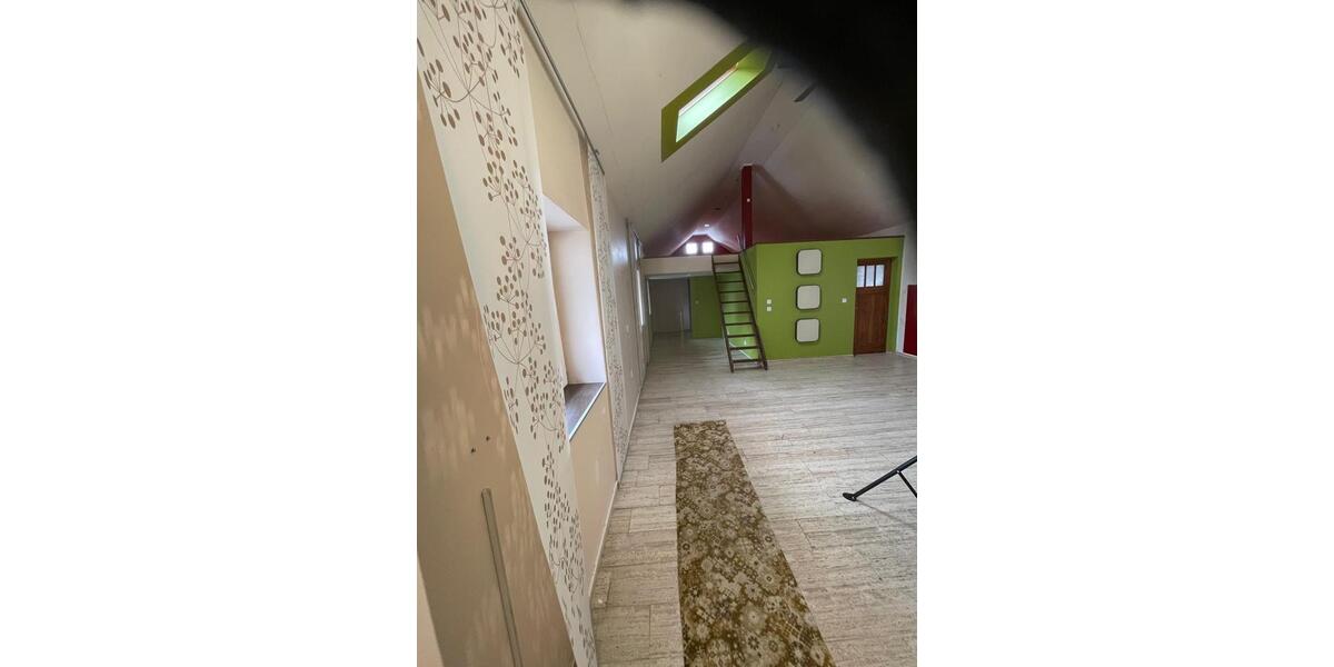 Etagenwohnung Calden - 9 Zimmer, 250 m&sup2;, 1.150&euro; | Angebot:24835525