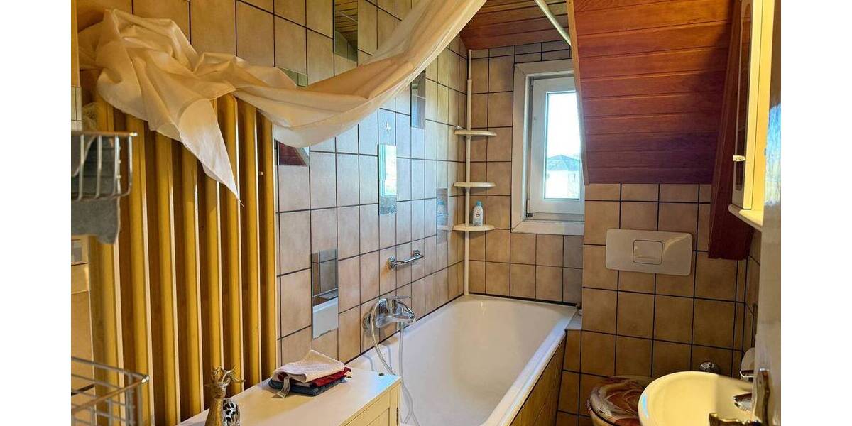 Doppelhaushälfte Ahnatal / Heckershausen Heckershausen - 9 Zimmer, 150 m&sup2;, 269.000&euro; | Angebot:26154923