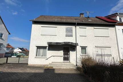 Haus Lohfelden Ochshausen - 6 Zimmer, 143 m&sup2;, 270.000&euro; | Angebot:26243276