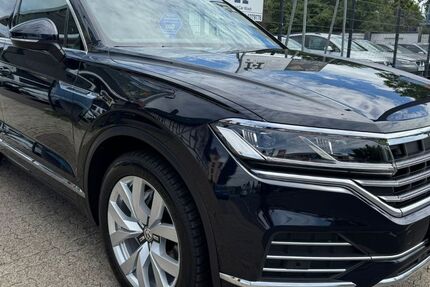 VW Touareg 111.000 km 33.999 € Kassel 34123
