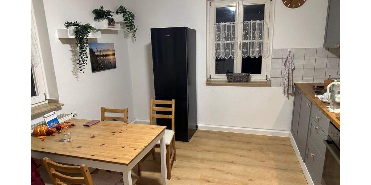 Eigentumswohnung mit 2 ZKB im 2. OG in guter Lage von Kassel-Wehlheiden. 2 zimmer