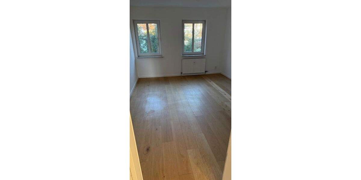 Zentral und doch im Grünen - familienfr. 4 ZKB, frei, gehoben u. renov., prov.-frei 4 zimmer