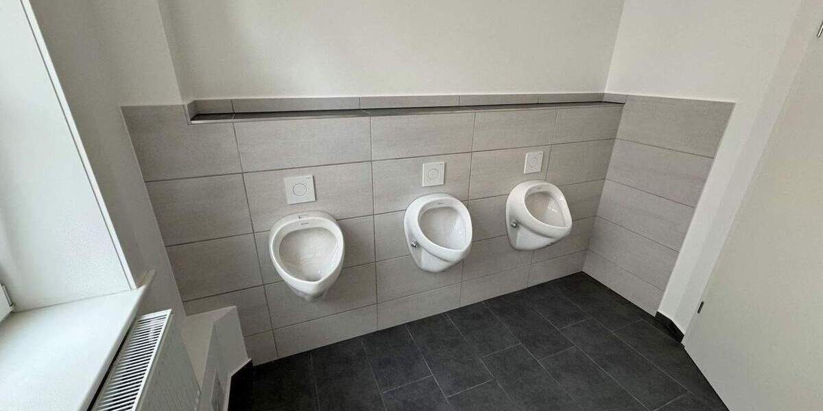 Repräsentative Büro-Praxisfläche in herrschaftlichem Gebäude 1 zimmer