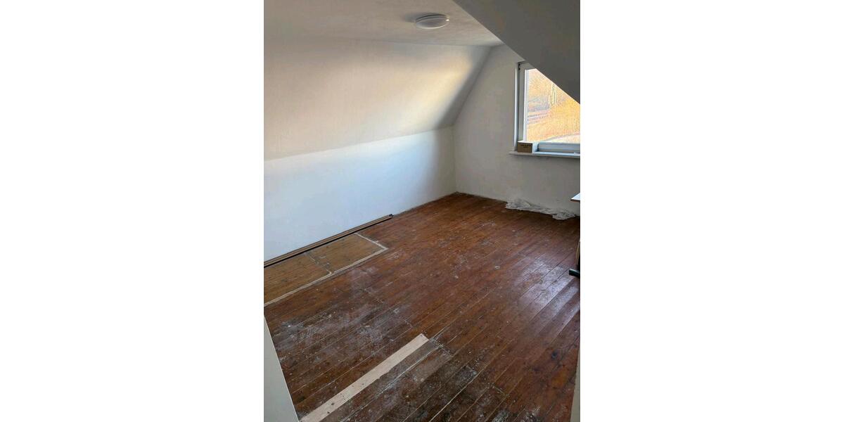 Einfamilienhaus Hofgeismar - 7 Zimmer, 145 m&sup2;, 160.000&euro; | Angebot:26797023