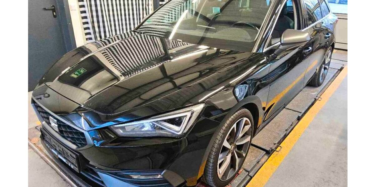 Seat Leon 80.000 km 21.900 &euro; Kassel 34134