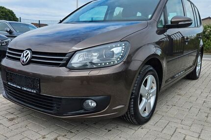 VW Touran 131.911 km 7.950 &euro; Calden 34379