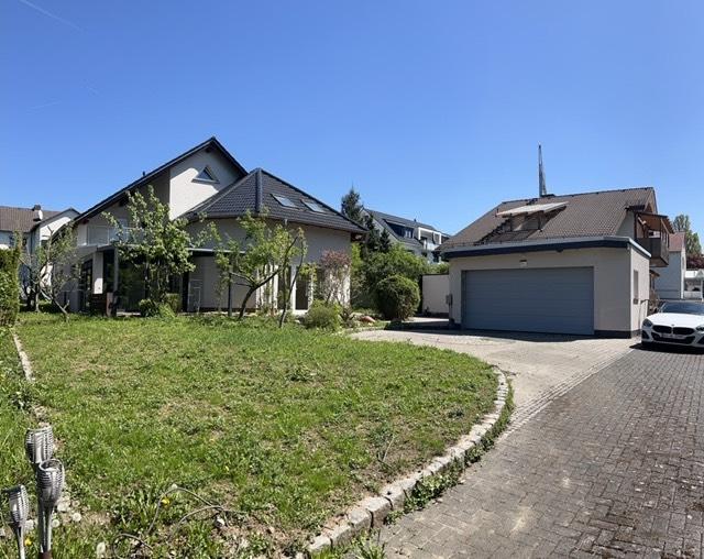 Idyllisches Einfamilienhaus mit großzügigen Garten - zum Mieten