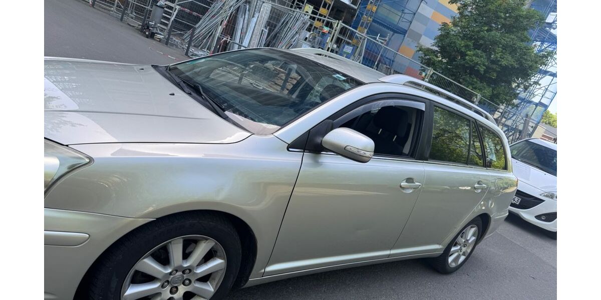 Toyota Avensis 159.000 km 3.650 &euro; Kassel 34132