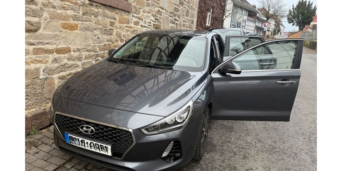 Hyundai i30 114.500 km 12.400 &euro; Espenau 34314