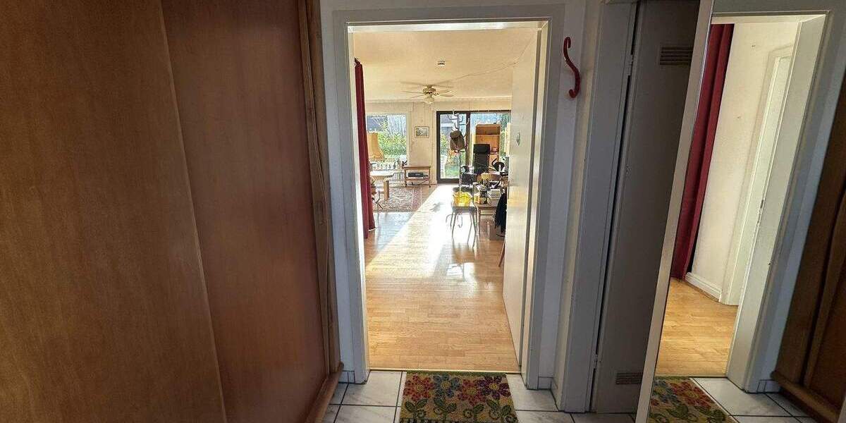 ***Charmantes Reiheneckhaus mit Garage, Terrasse und Garten*** 4 zimmer