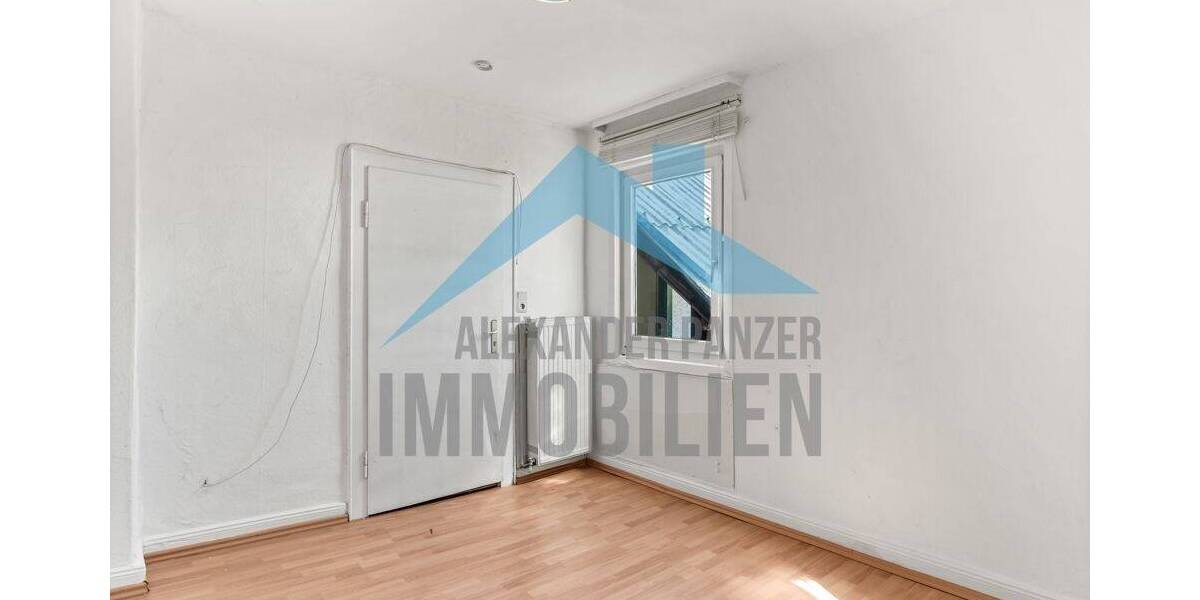 Mehrfamilienhaus, Wohnhaus Kassel Niederzwehren - 235.000&euro; | Angebot:23983191