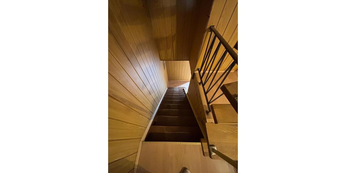 Einfamilienhaus Melsungen - 8 Zimmer, 190 m&sup2;, 109.000&euro; | Angebot:24983513