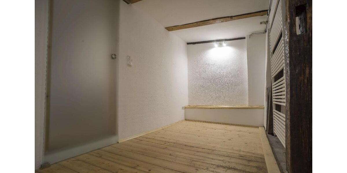 Einfamilienhaus Melsungen - 2 Zimmer, 95 m&sup2;, 900&euro; | Angebot:25943188