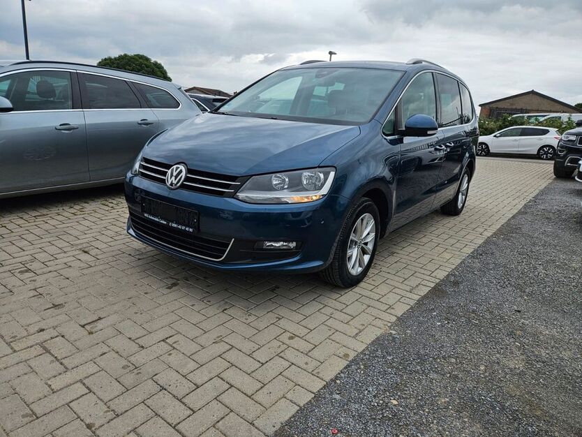 VW Sharan 147.606 km 17.950 € Calden 34379