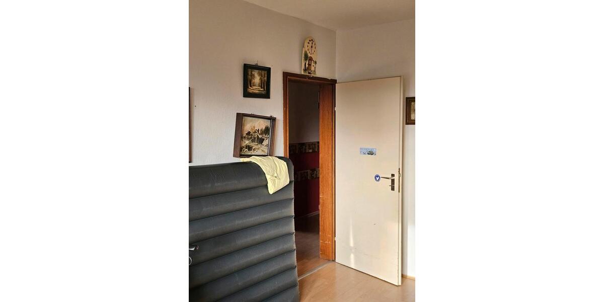 Etagenwohnung Kassel Niederzwehren - 3 Zimmer, 71 m&sup2;, 150.000&euro; | Angebot:27023147