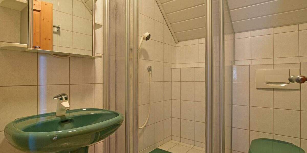 Einfamilienhaus Wolfhagen - 4 Zimmer, 150 m&sup2;, 1.100&euro; | Angebot:24789072