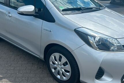 Toyota Yaris 53.000 km 9.000 &euro; Kassel 34132