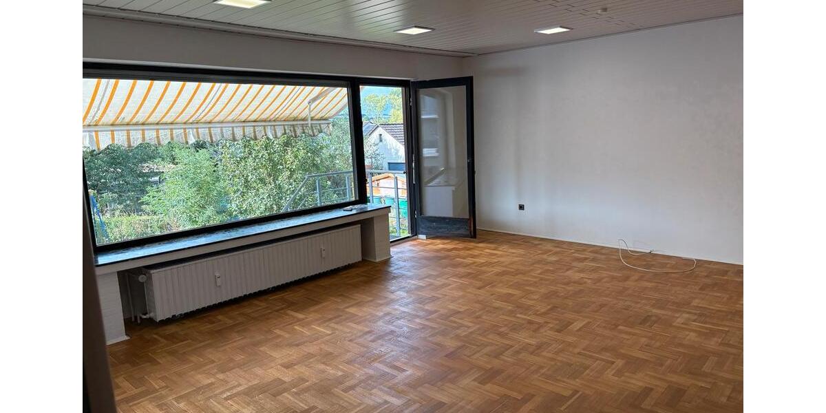 Erdgeschoßwohnung Hofgeismar - 6 Zimmer, 175 m&sup2;, 275.000&euro; | Angebot:27441303