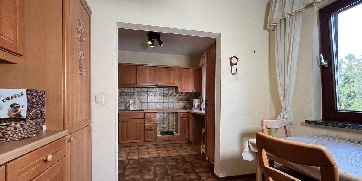 Mehrfamilienhaus, Wohnhaus Niestetal Sandershausen - 9 Zimmer, 202 m&sup2;, 398.000&euro; | Angebot:24969959