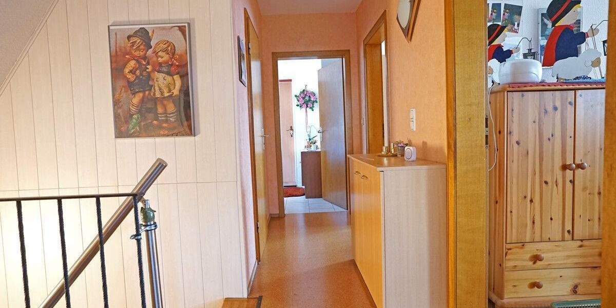 Mehrfamilienhaus, Wohnhaus Kaufungen / Oberkaufungen Oberkaufungen - 7 Zimmer, 202 m&sup2;, 280.000&euro; | Angebot:25152604