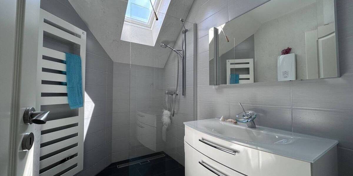 Etagenwohnung Kassel Harleshausen - 4 Zimmer, 127 m&sup2;, 350.000&euro; | Angebot:25674214