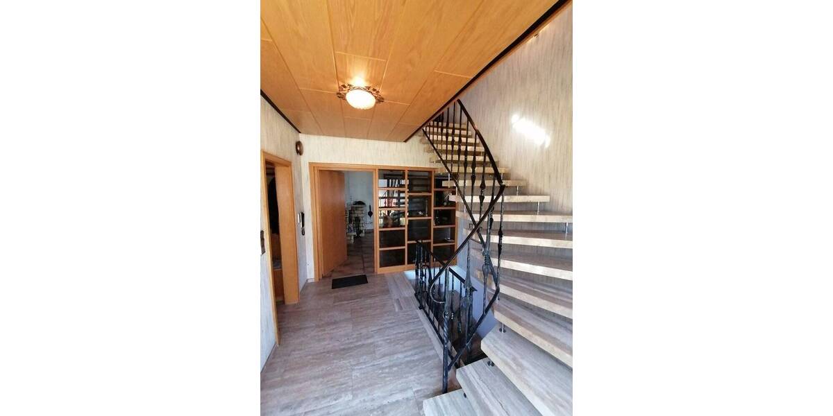 Einfamilienhaus Fritzlar / Cappel Cappel - 8 Zimmer, 267 m&sup2;, 275.000&euro; | Angebot:25741004