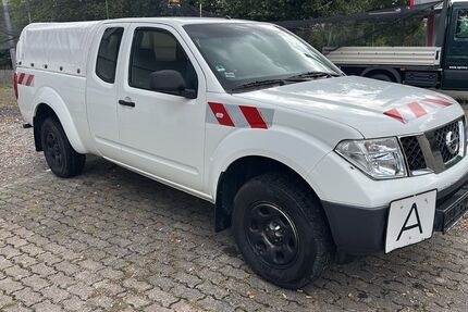 Nissan Navara 159.000 km 8.950 &euro; Grebenstein 34393