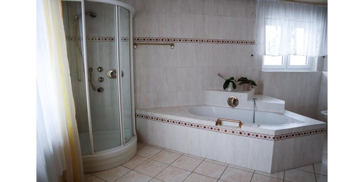 Mehrfamilienhaus, Wohnhaus Baunatal - 6 Zimmer, 300 m&sup2;, 679.000&euro; | Angebot:24561893