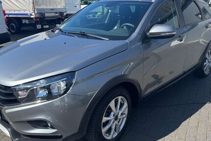 Lada Vesta 69.873 km 8.950 € Kaufungen (bei Kassel)­­­­­­­­­­­­ 34260