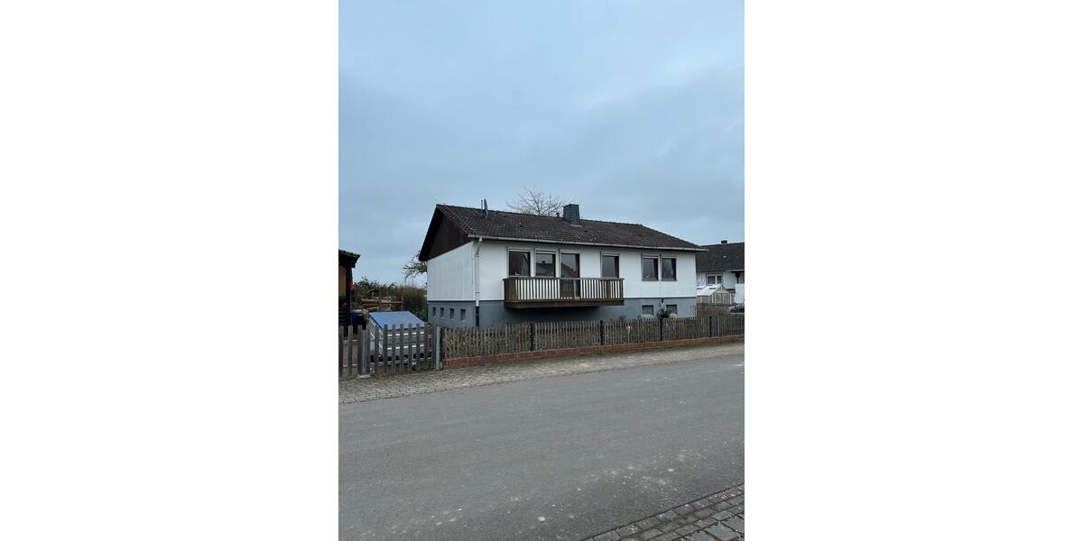 Frisch saniertes Einfamilienhaus mit Garten und Garage 4 zimmer