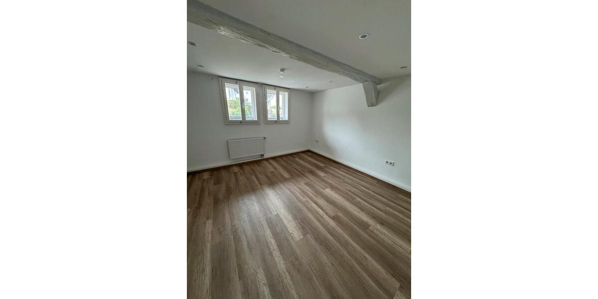 Etagenwohnung Baunatal - 3 Zimmer, 109 m&sup2;, 1.200&euro; | Angebot:27623675