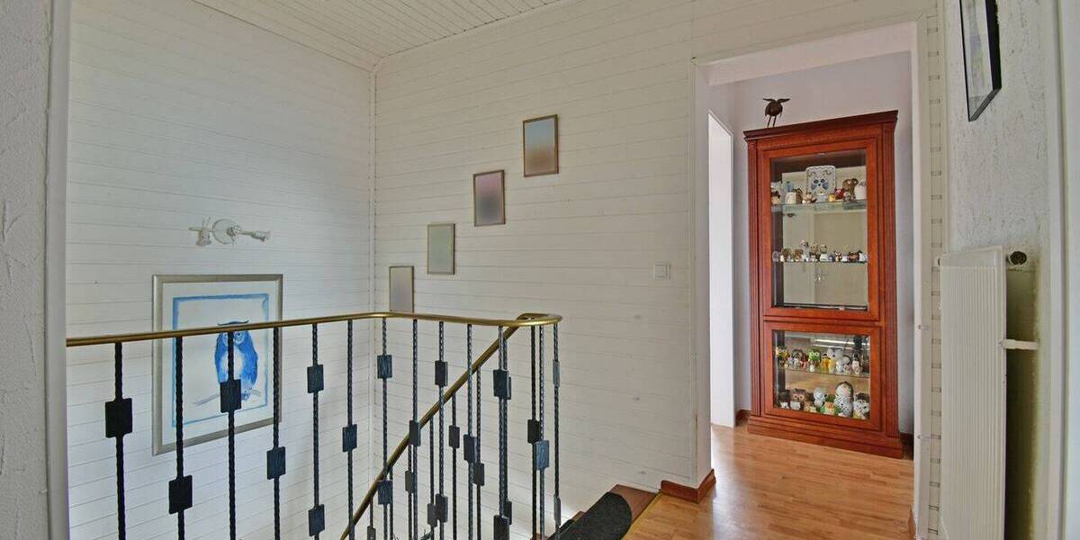 Einfamilienhaus Wolfhagen - 6 Zimmer, 207 m&sup2;, 440.000&euro; | Angebot:26527343