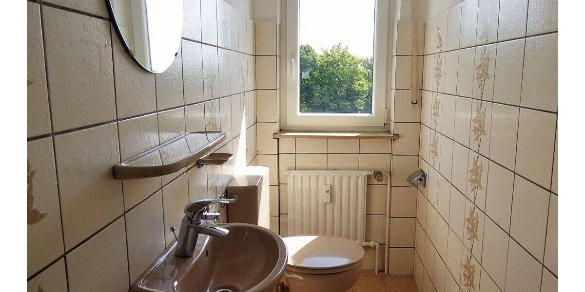 Etagenwohnung Kassel Harleshausen - 3 Zimmer, 95 m&sup2;, 830&euro; | Angebot:26797009