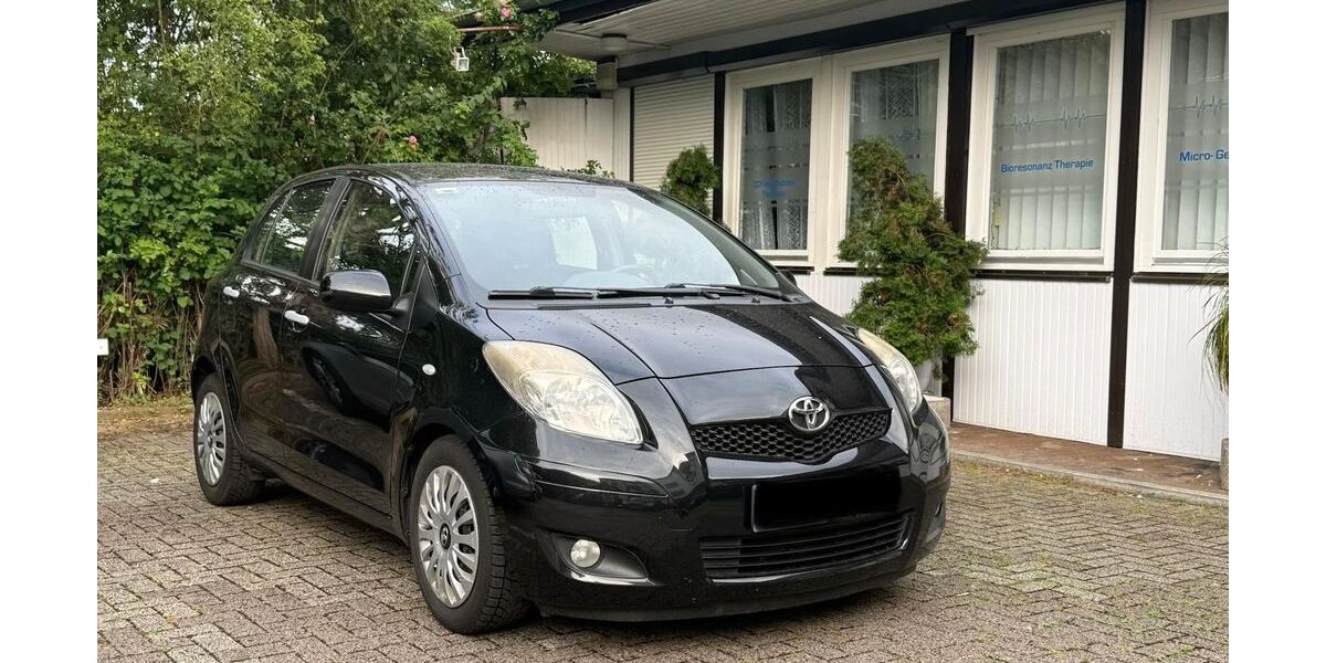 Toyota Yaris 179.500 km 2.950 &euro; Kassel 34127