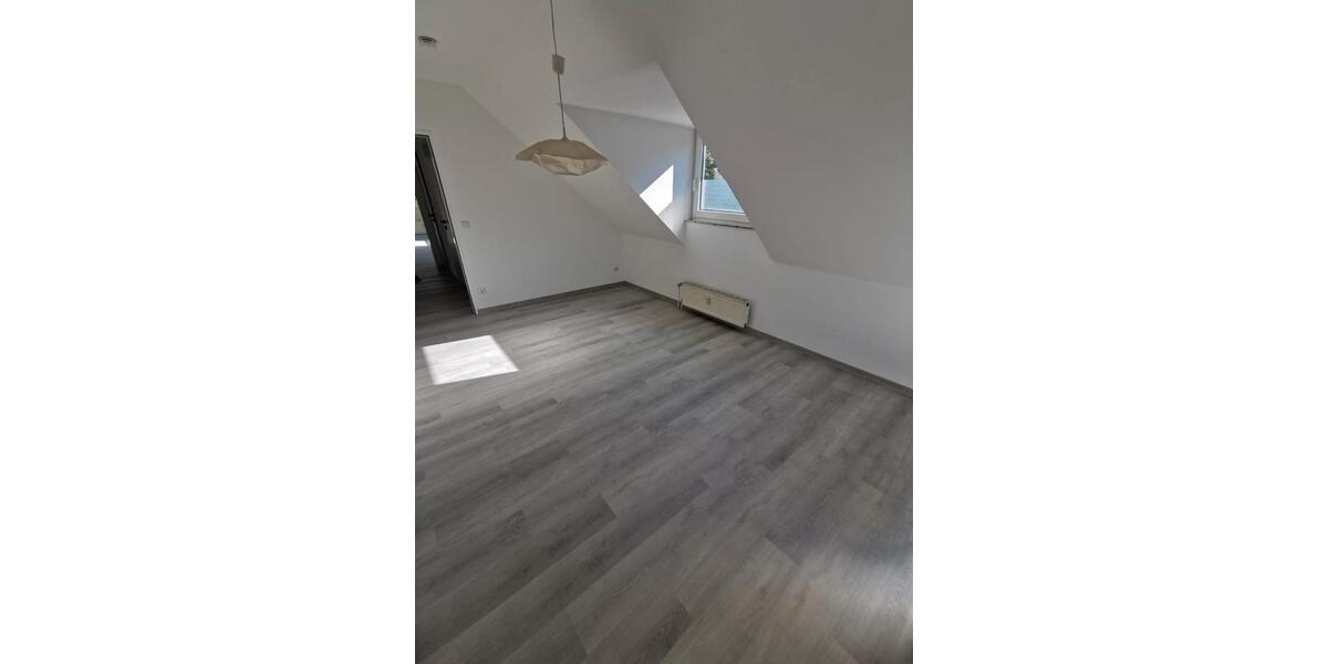 Dachgeschoßwohnung Kassel Philippinenhof-Warteberg - 2 Zimmer, 33 m&sup2;, 84.000&euro; | Angebot:26633974