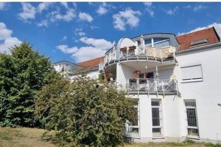 Wurzen* geräumige 3 Zimmer-Wohnung * Laminat* Tageslichtbad Balkon